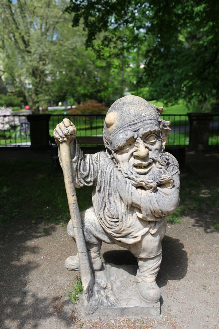 salzburg-gnome-garden-700x1050